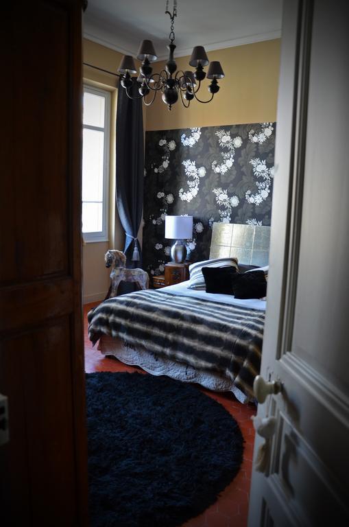 Chambres D'Hotes Maison Auguste Salon-de-Provence Rum bild